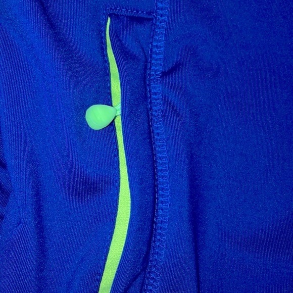 Vineyard Vines xsmall blue zip up athletic top - Picture 7 of 8